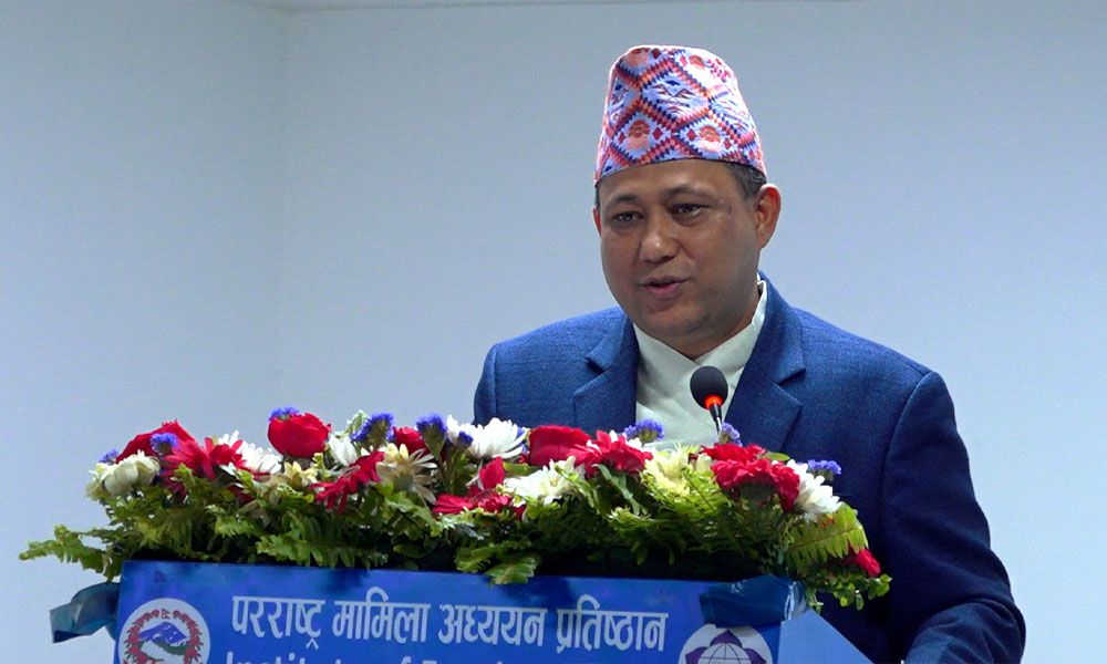 नेपाललाई नै ‘ग्लोबल एजुकेसन हब’ बनाऔँ : मन्त्री शिशिर खनाल